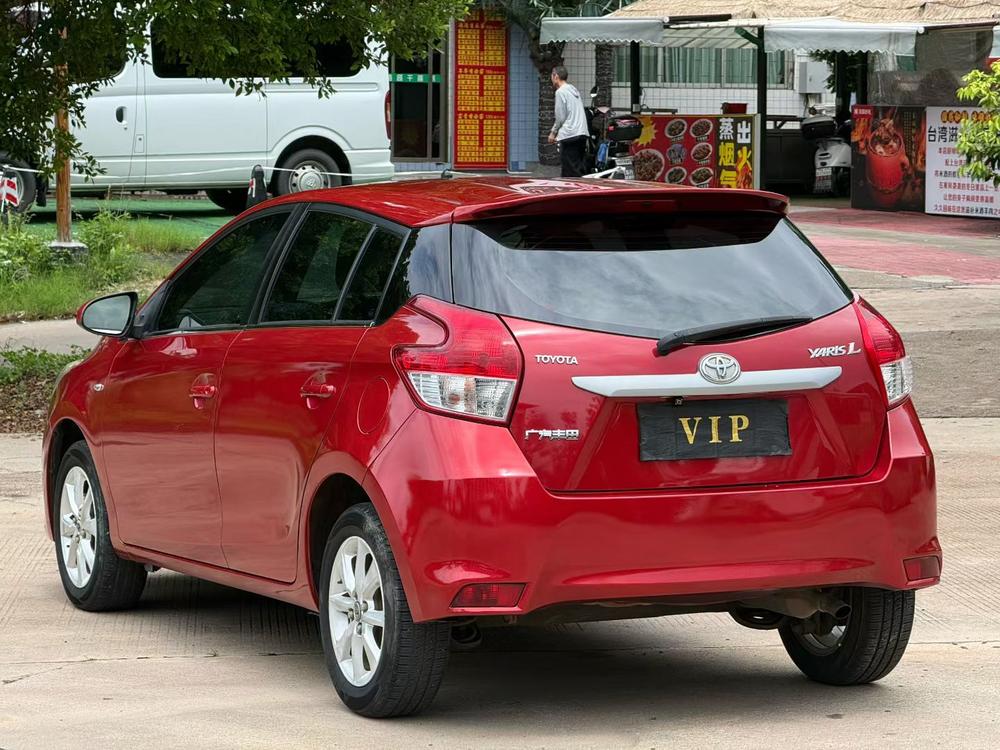 Toyota Yaris L