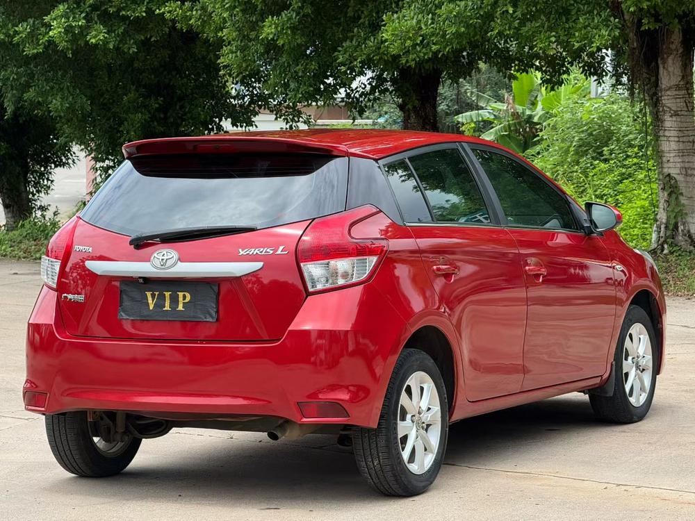Toyota Yaris L