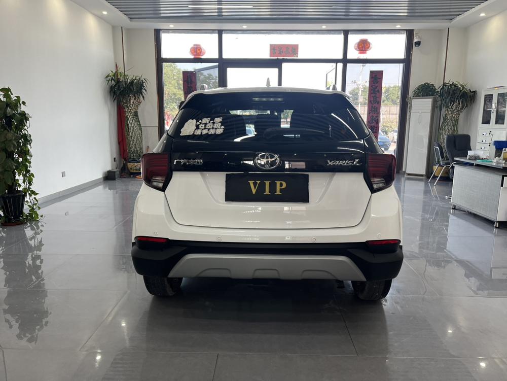 Toyota Yaris L