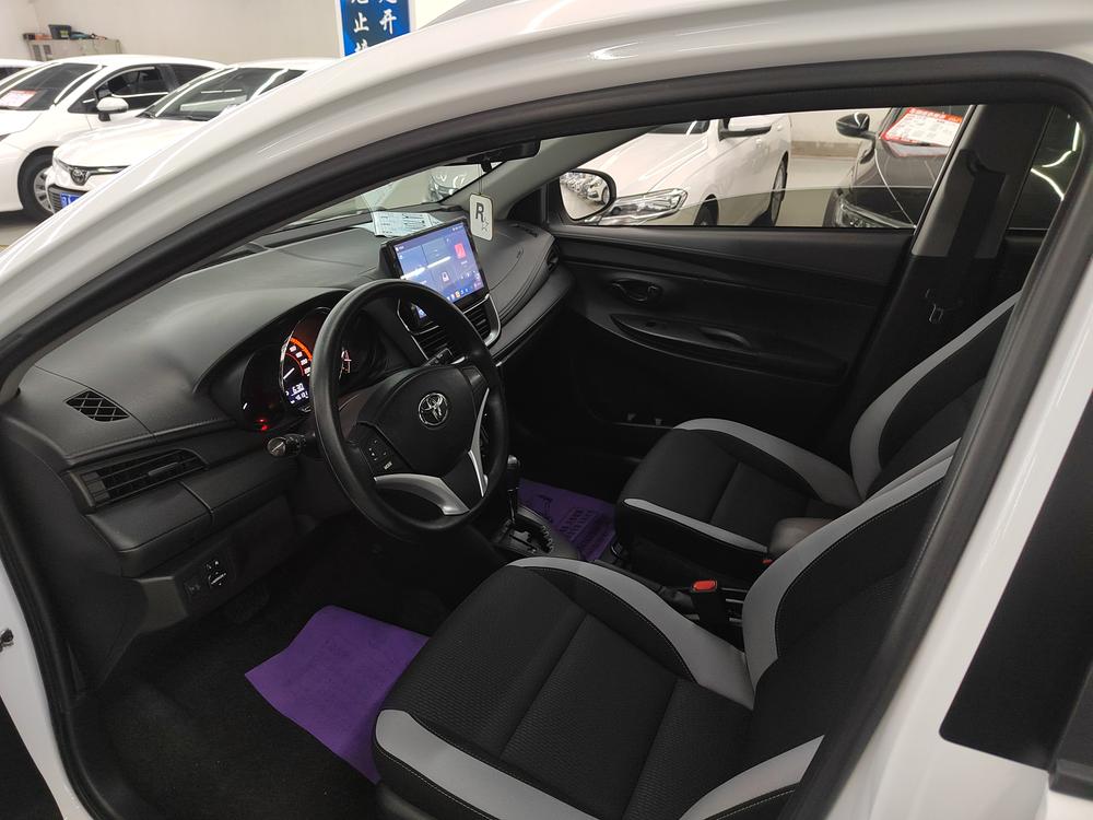 Toyota Yaris L