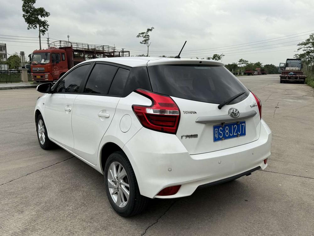 Toyota Yaris L