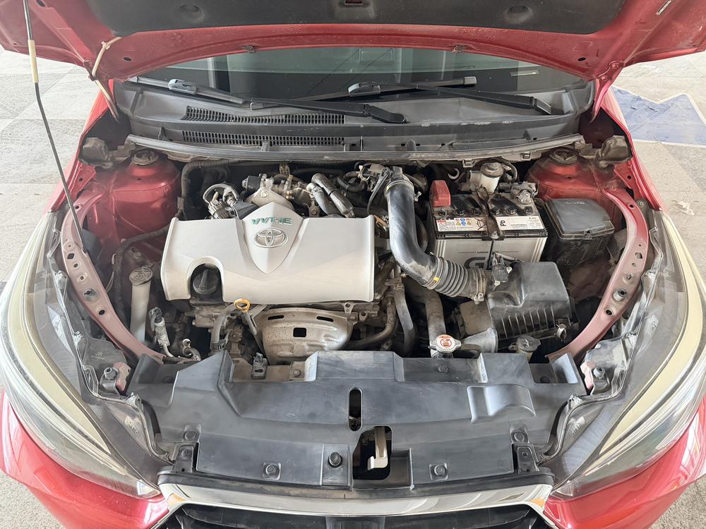 Toyota Yaris L
