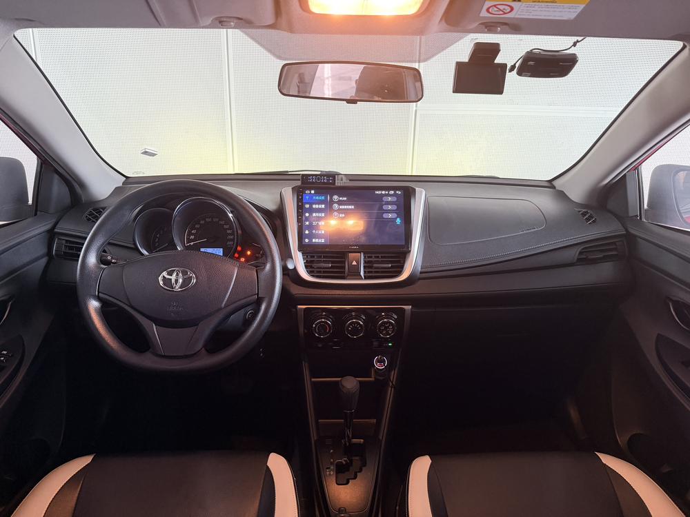 Toyota Yaris L