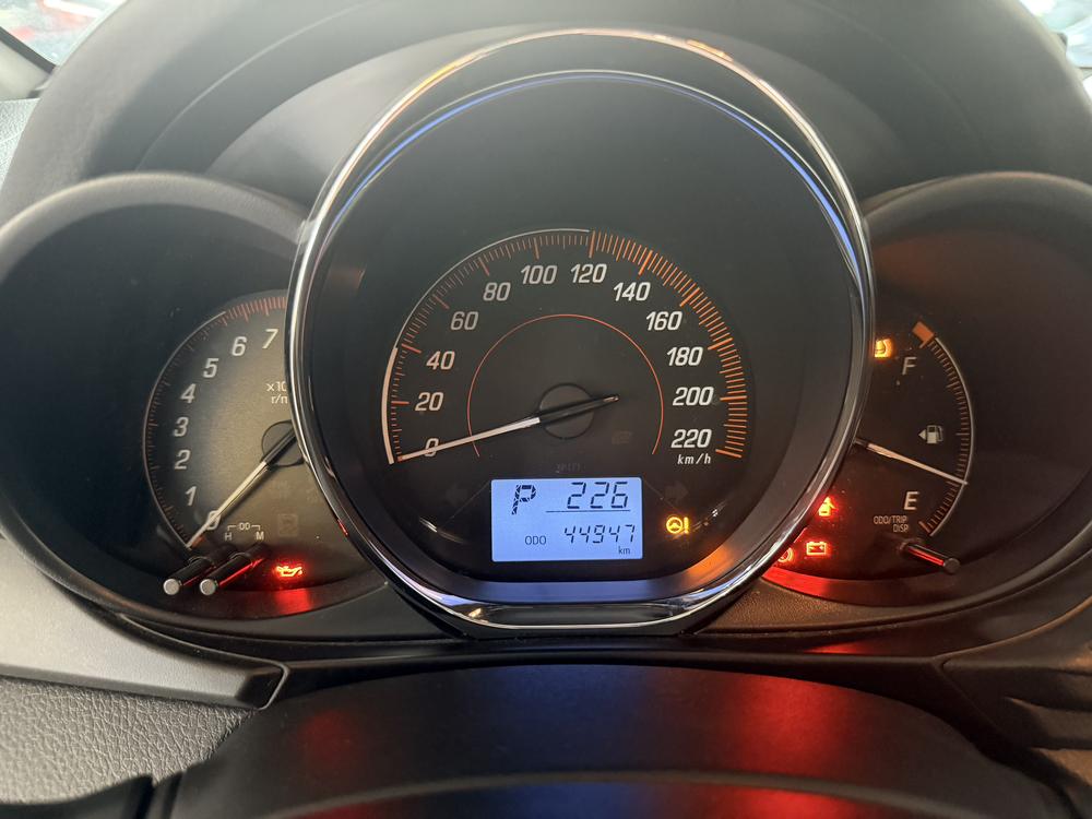 Toyota Yaris L