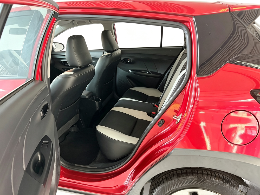 Toyota Yaris L