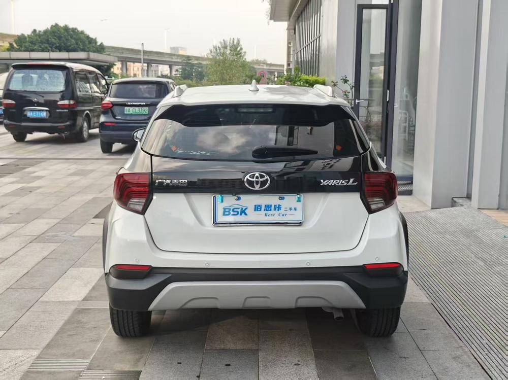 Toyota Yaris L
