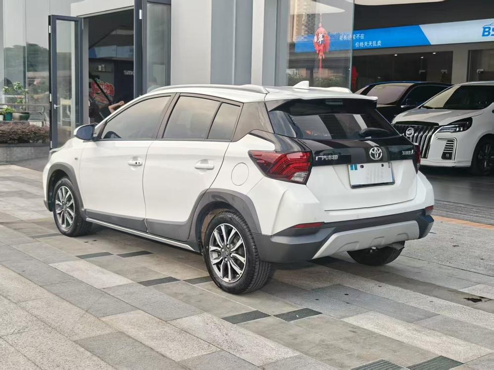 Toyota Yaris L