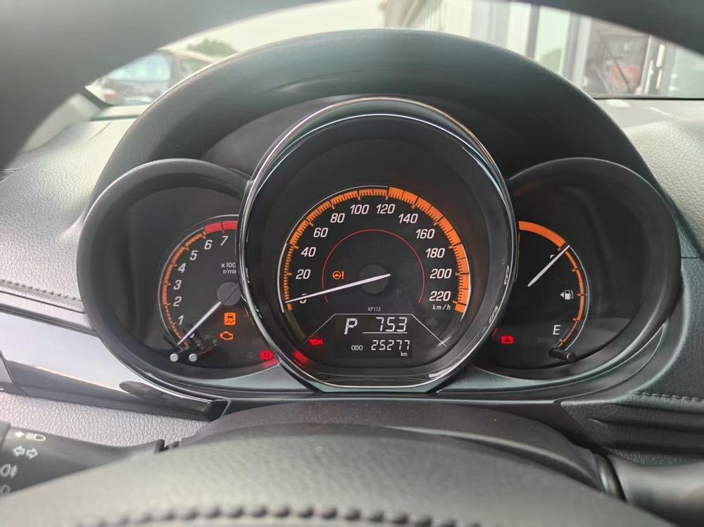 Toyota Yaris L