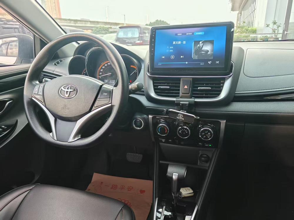 Toyota Yaris L