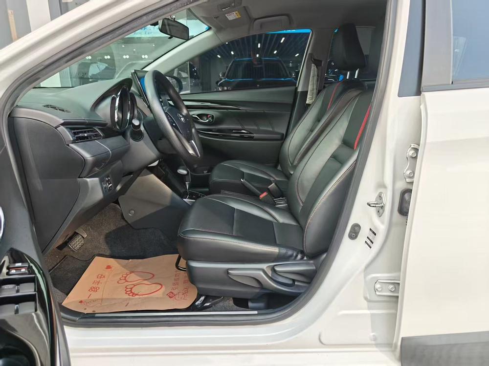 Toyota Yaris L