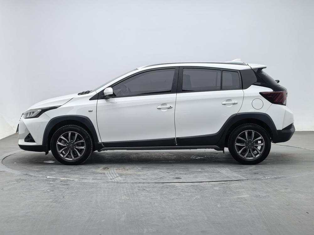 Toyota Yaris L