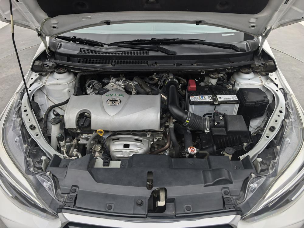 Toyota Yaris L