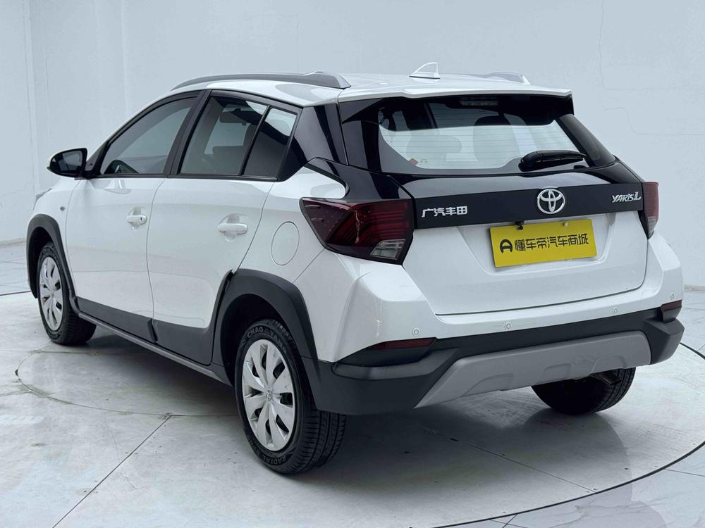 Toyota Yaris L