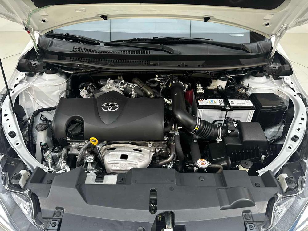 Toyota Yaris L