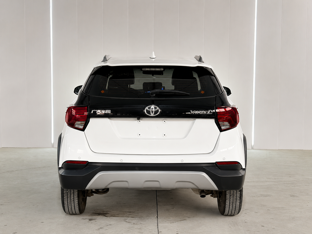 Toyota Yaris L
