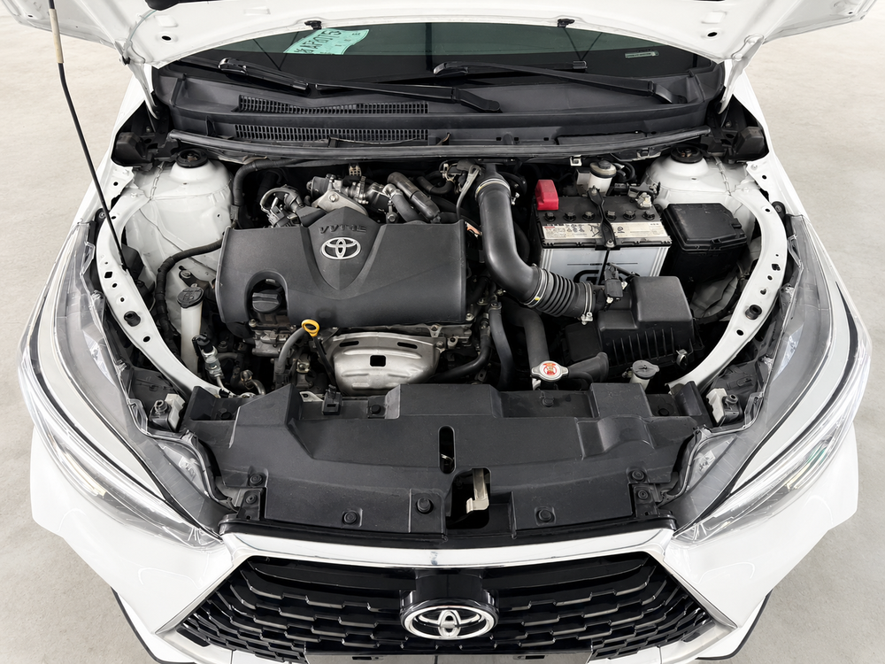 Toyota Yaris L