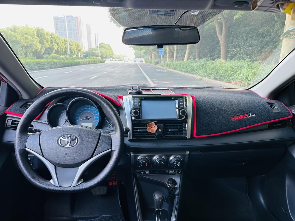 Toyota Yaris L