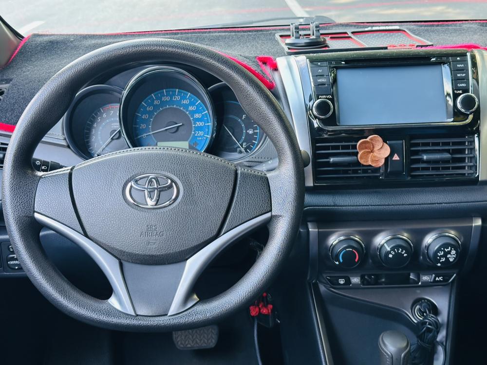 Toyota Yaris L