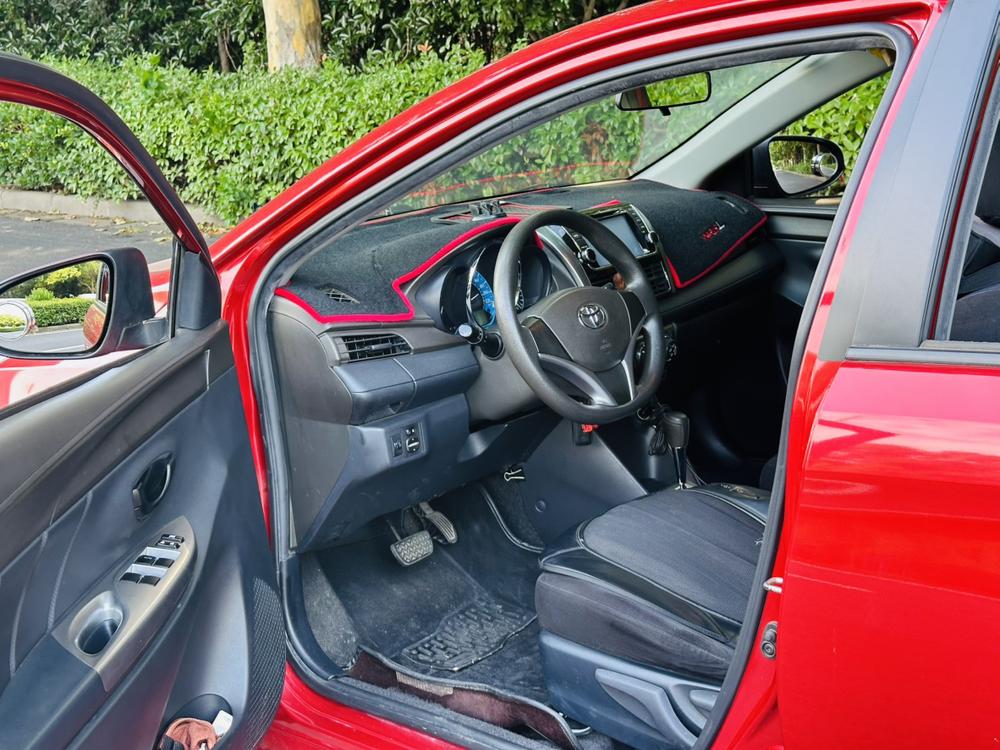 Toyota Yaris L