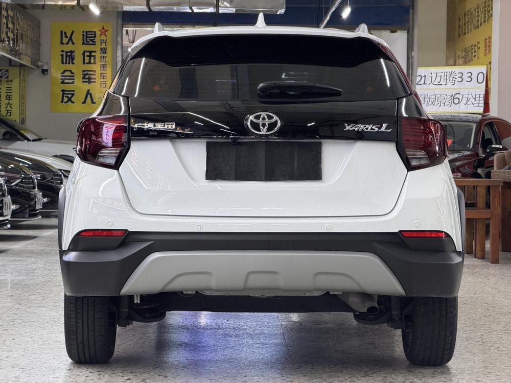 Toyota Yaris L