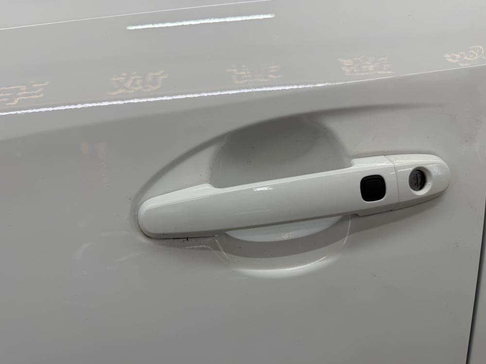 Toyota Yaris L