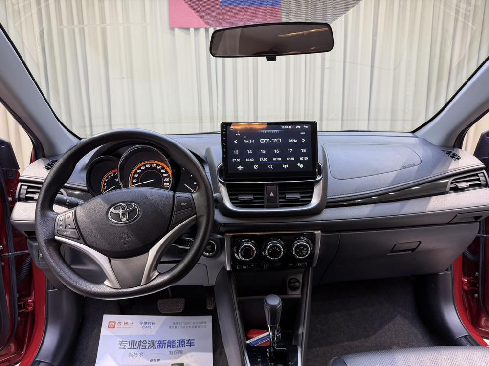 Toyota Yaris L