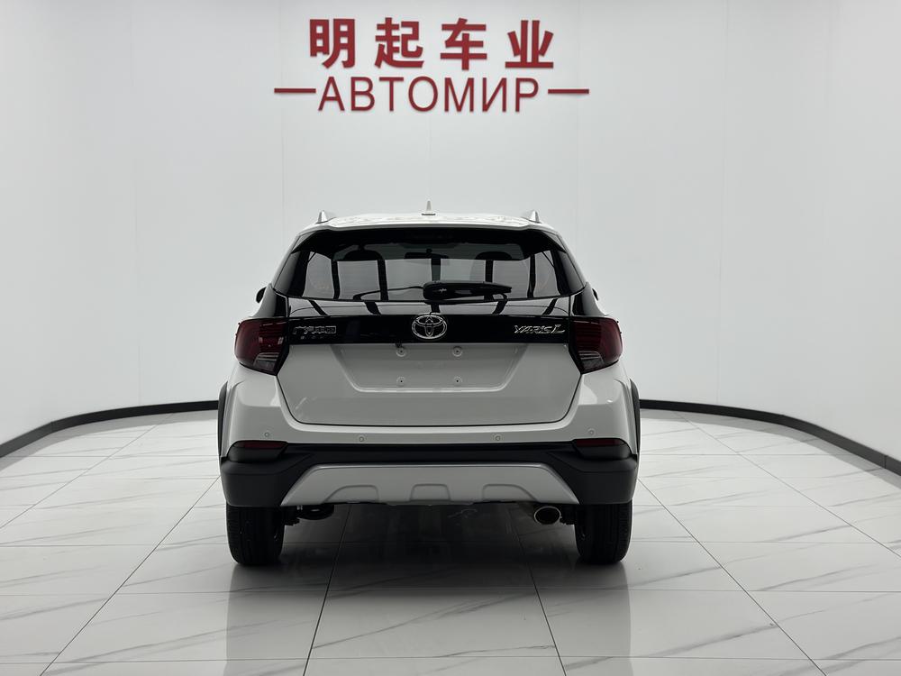Toyota Yaris L