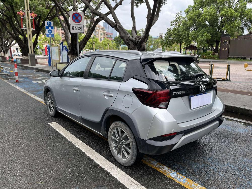 Toyota Yaris L