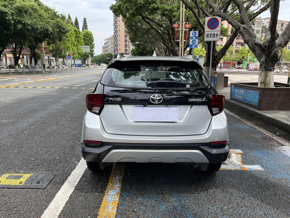 Toyota Yaris L
