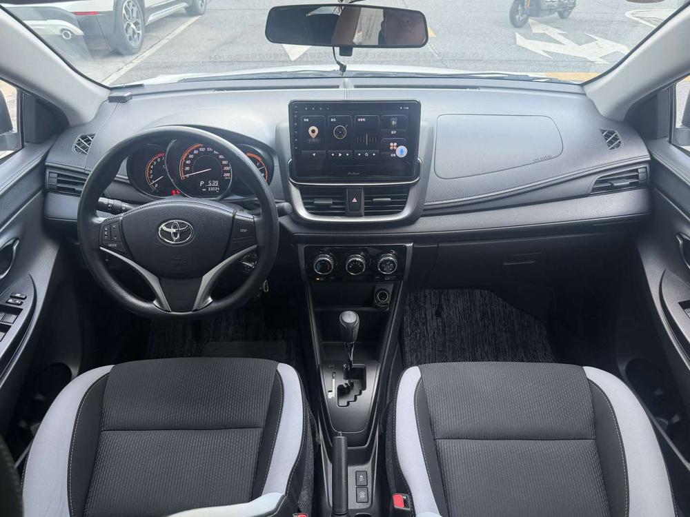 Toyota Yaris L