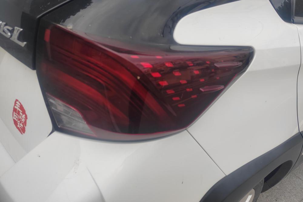 Toyota Yaris L