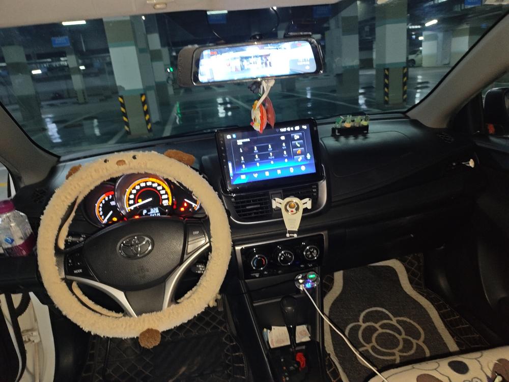 Toyota Yaris L