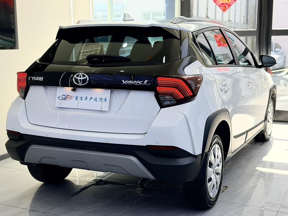 Toyota Yaris L