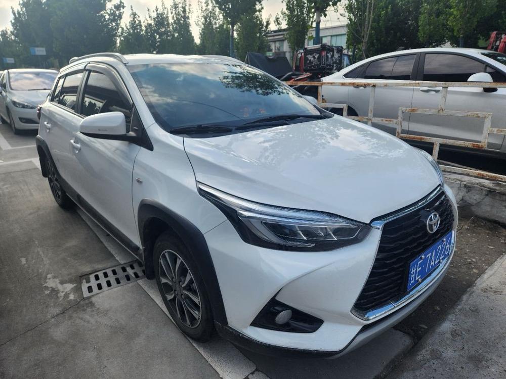 Toyota Yaris L