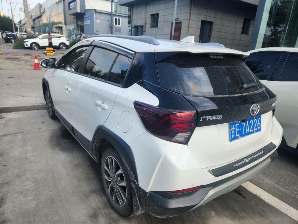 Toyota Yaris L