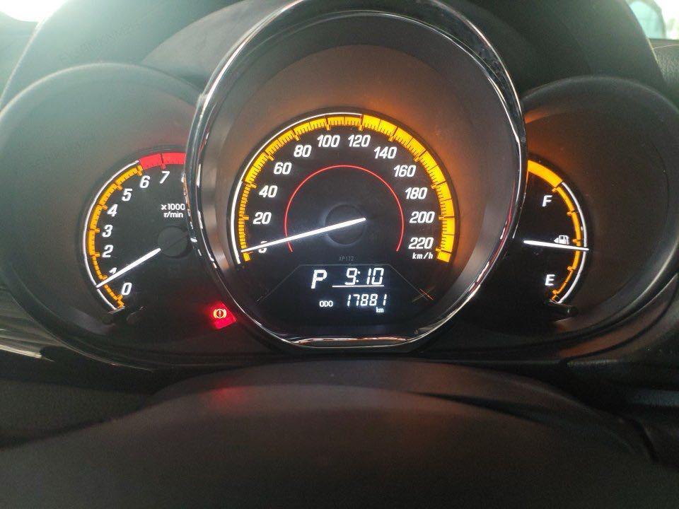 Toyota Yaris L