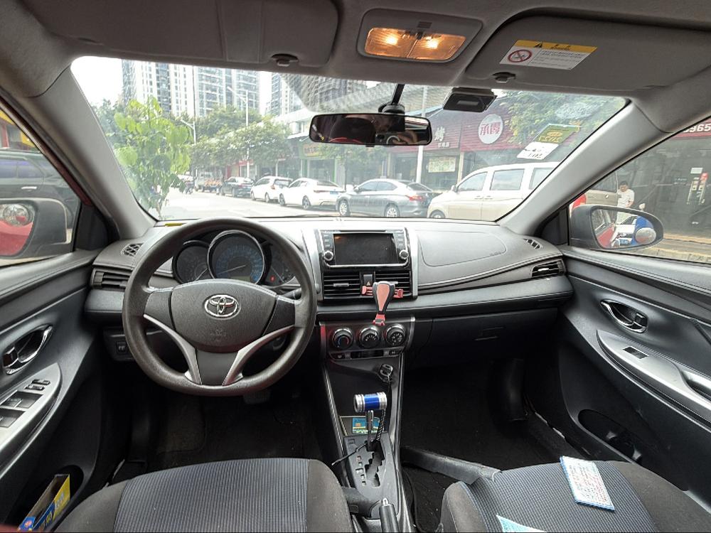 Toyota Yaris L