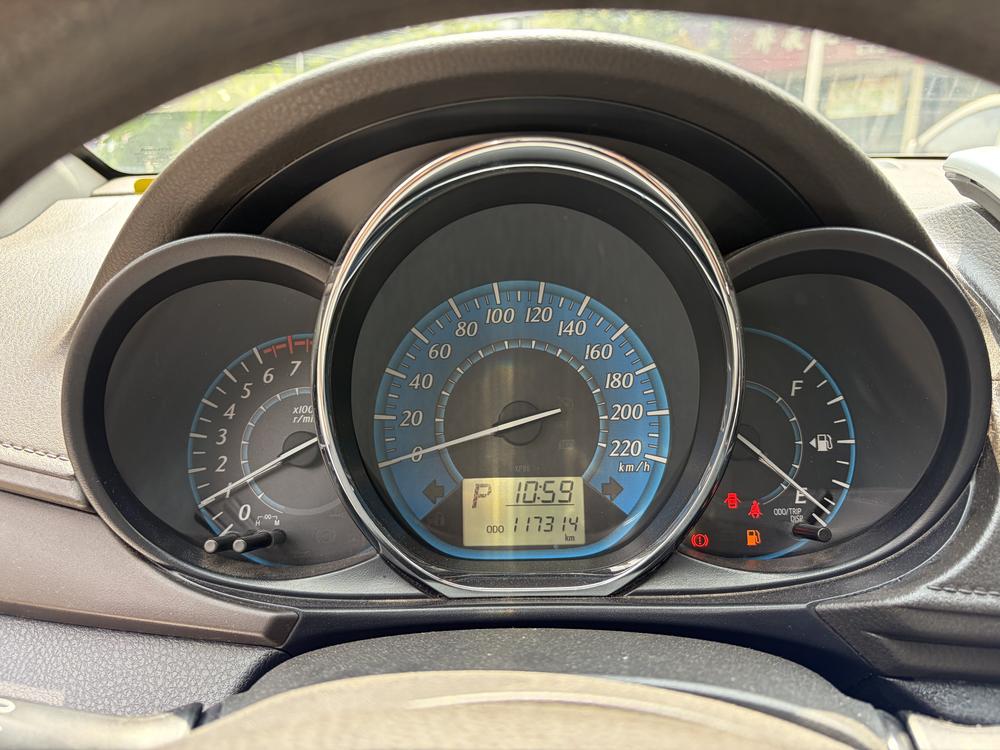 Toyota Yaris L