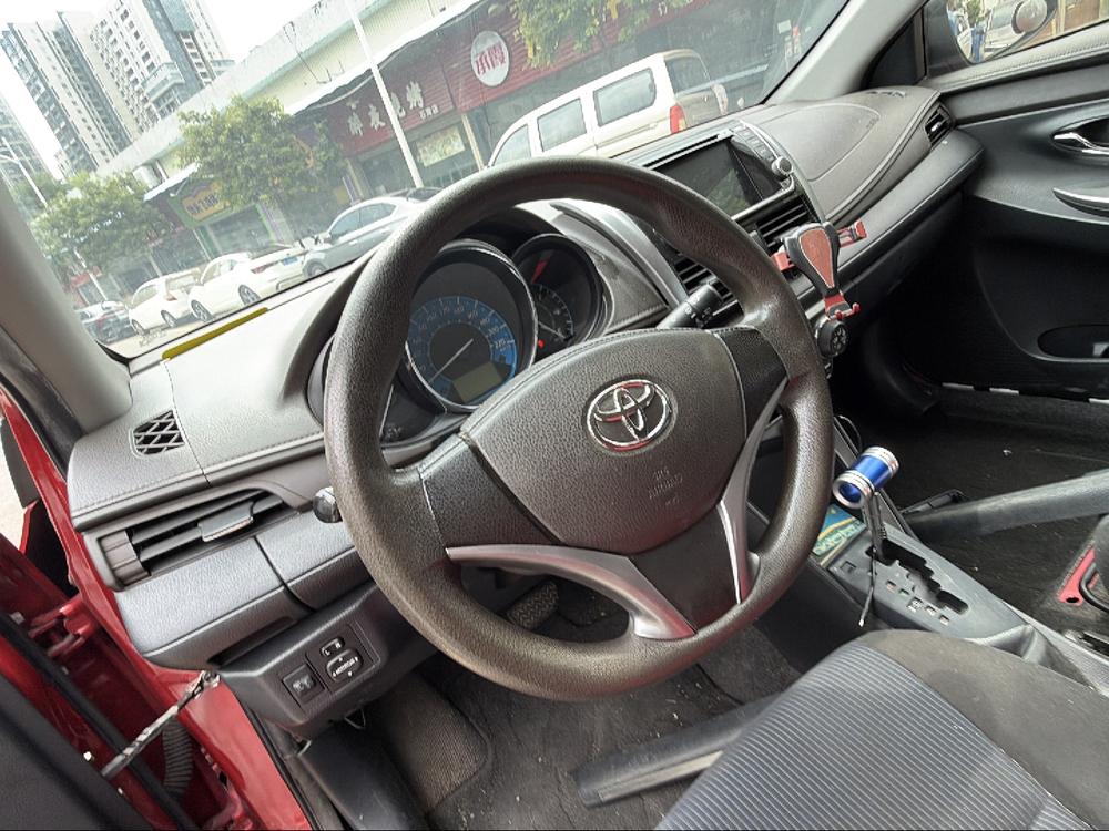 Toyota Yaris L