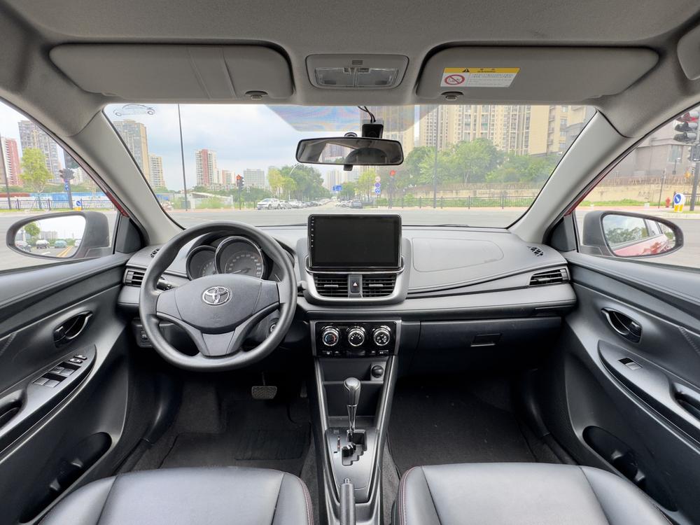Toyota Yaris L