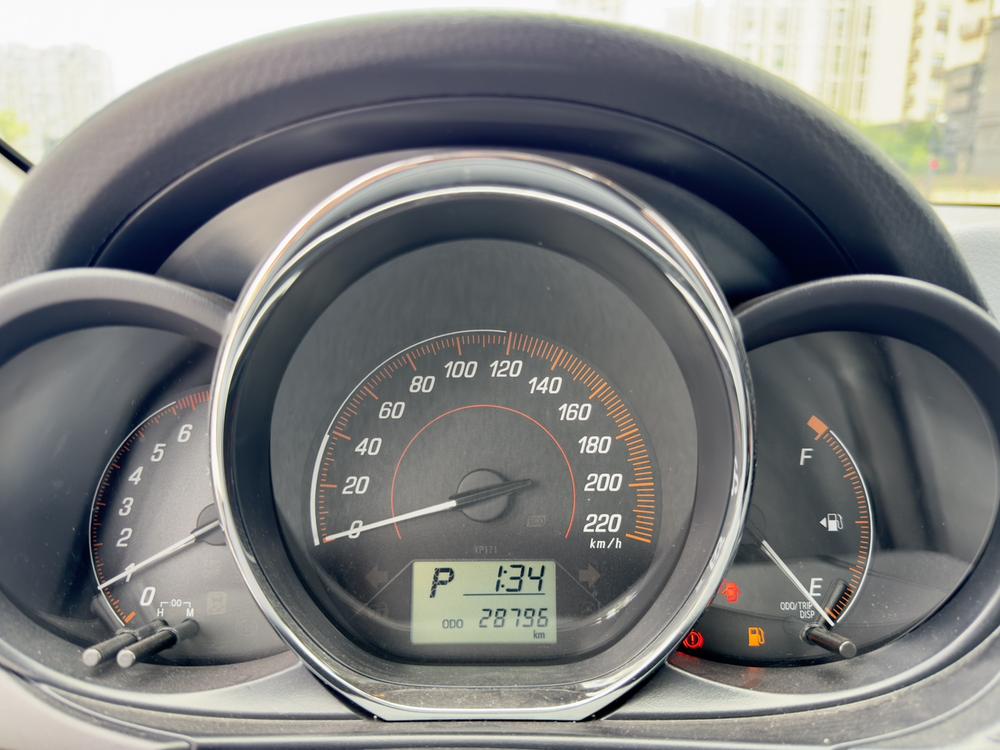 Toyota Yaris L