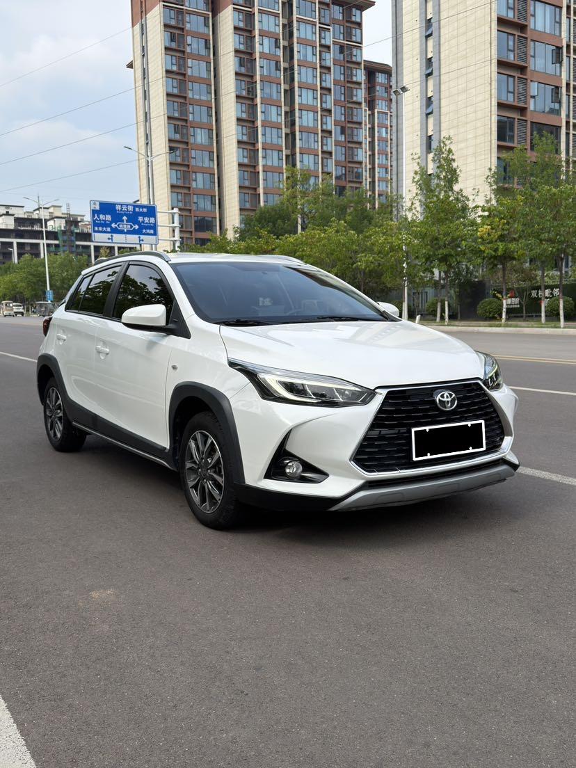 Toyota Yaris L