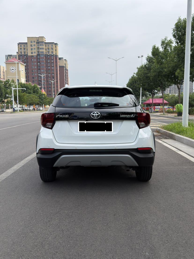 Toyota Yaris L
