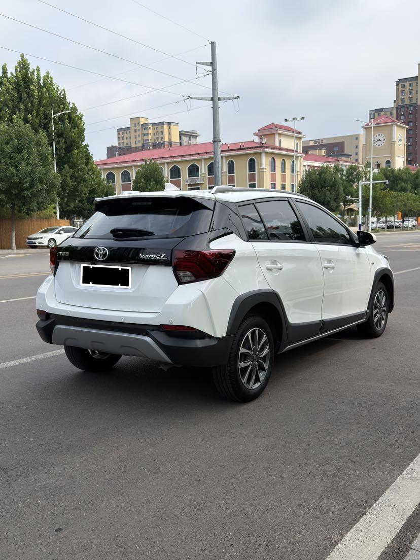 Toyota Yaris L