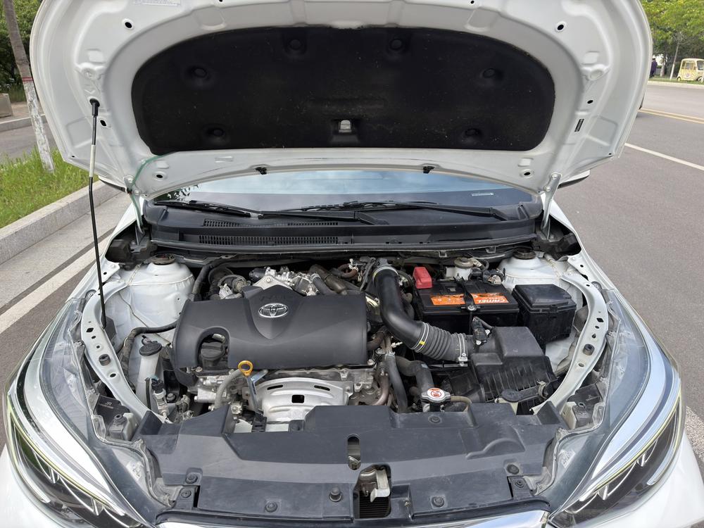 Toyota Yaris L