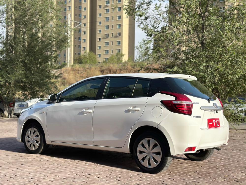 Toyota Yaris L