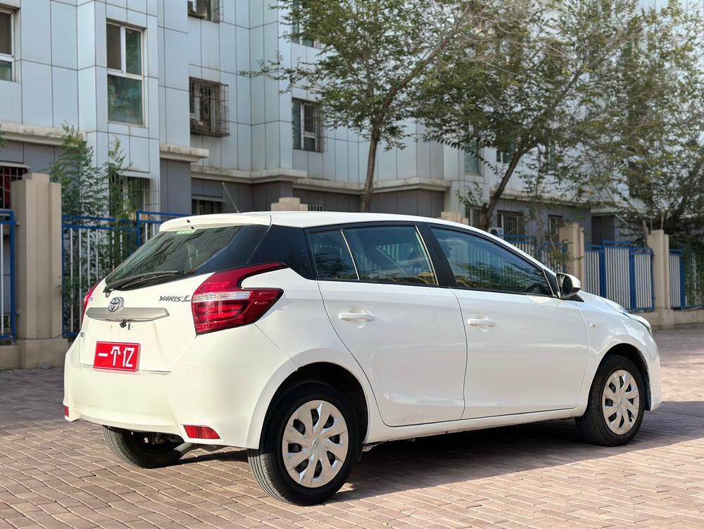Toyota Yaris L