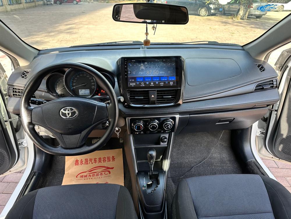 Toyota Yaris L