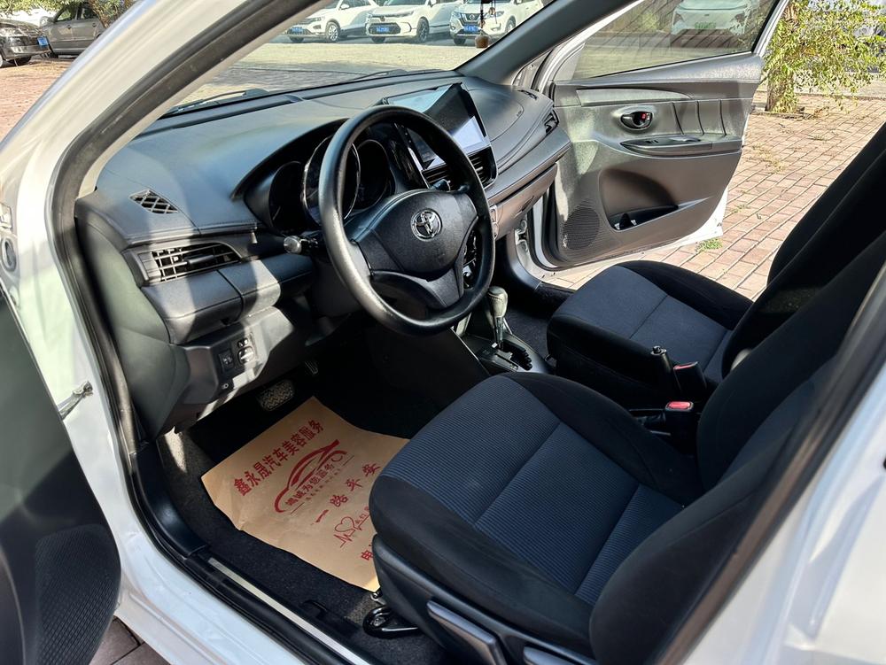 Toyota Yaris L