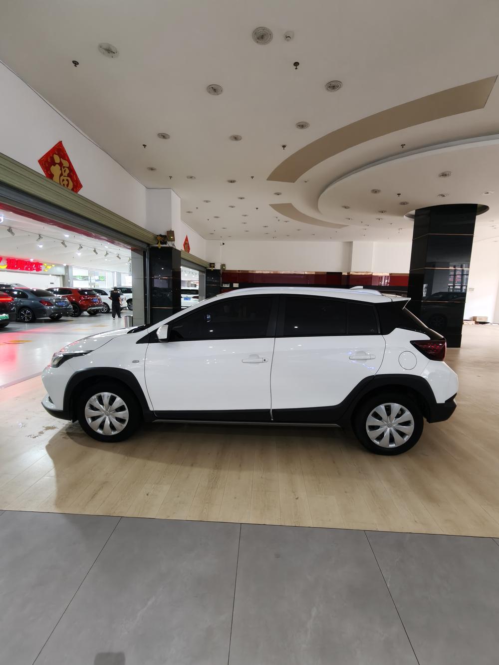 Toyota Yaris L